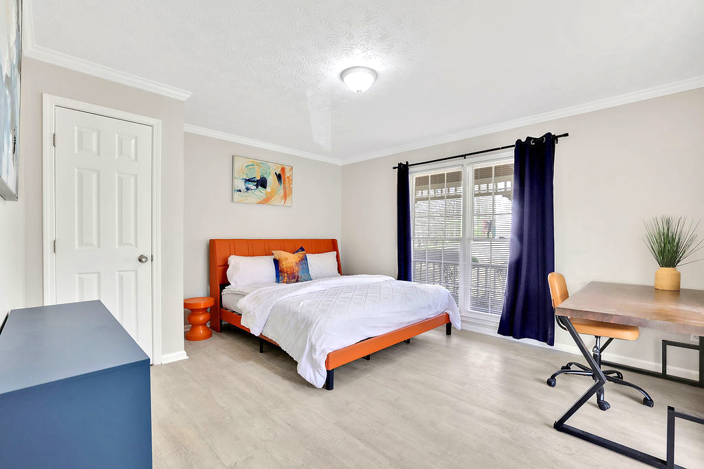 Furnished room